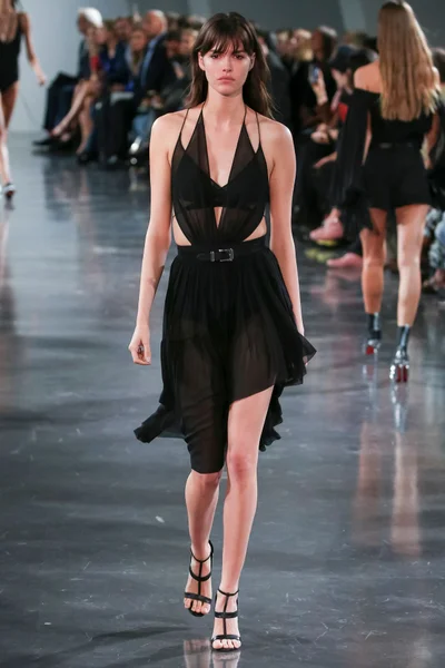 Look 13